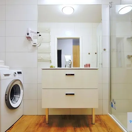 Polanki Park Nemo アパート *