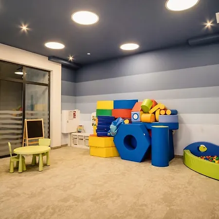 Polanki Park Nemo アパート *