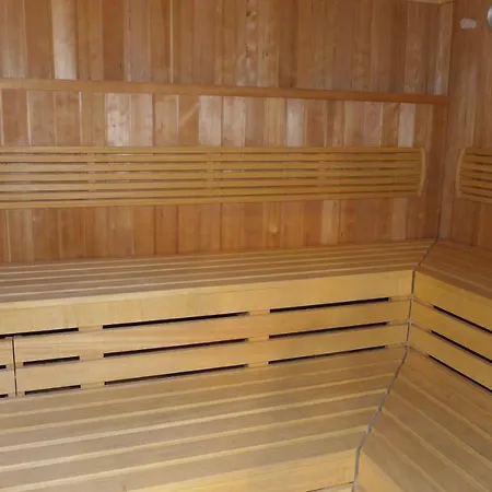 Polanki Park Nemo アパート *